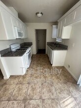 813 N Floral St in Visalia, CA - Building Photo - Building Photo