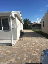 2230 Garfield St in Hollywood, FL - Building Photo - Building Photo