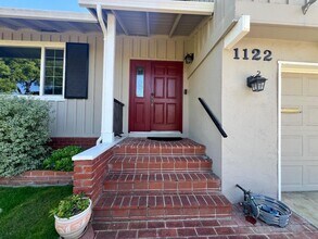1122 Viscaino Ave in Sunnyvale, CA - Building Photo - Building Photo