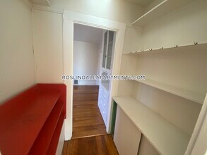 250 Belgrade Ave-Unit -3 in Boston, MA - Building Photo - Building Photo