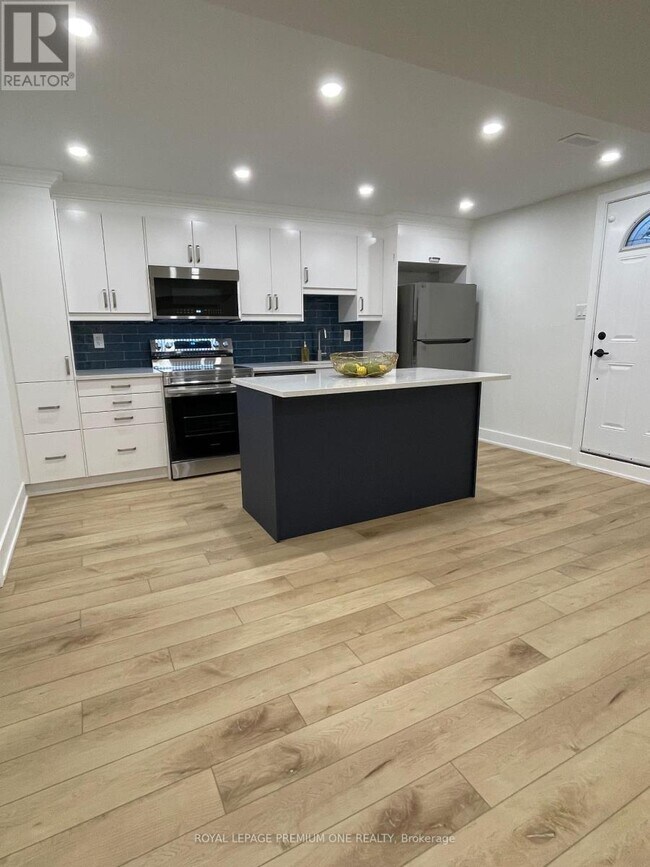 106 Trowell Ave