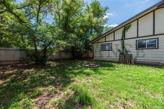 2202 S White Oak Dr in Wichita, KS - Building Photo - Building Photo