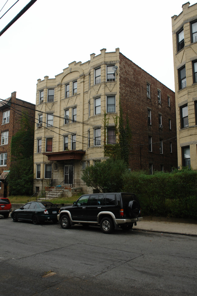 56 Saratoga Ave in Yonkers, NY - Building Photo - Building Photo