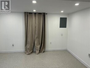 549 Chilver Rd in Windsor, ON - Building Photo - Building Photo