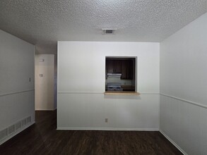 2418 Paul Revere St in Temple, TX - Foto de edificio - Building Photo