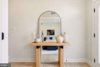 22810 Tawny Pne Sq in Brambleton, VA - Building Photo - Building Photo