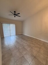 1964 Lake Atriums Cir in Orlando, FL - Building Photo - Building Photo