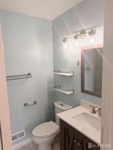 243 Bromley Pl in East Brunswick, NJ - Building Photo - Building Photo