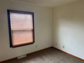 1551 E Stonehenge Dr in Sycamore, IL - Building Photo - Building Photo