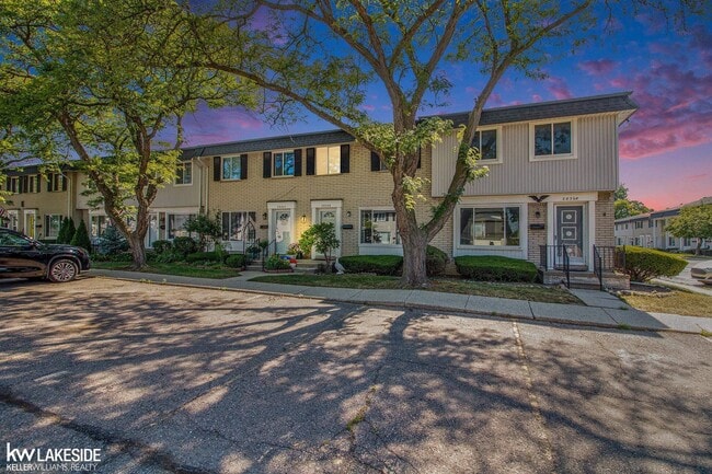 property at 28306 Universal Dr