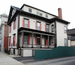 272 Broadway in Providence, RI - Foto de edificio - Building Photo