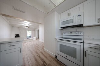 312 E Patrician Dr in Tempe, AZ - Foto de edificio - Building Photo