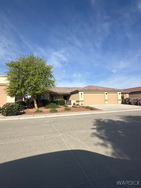 property at 6099 S Columbia Ave