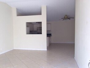 4328 Woodstock Dr in West Palm Beach, FL - Building Photo - Building Photo