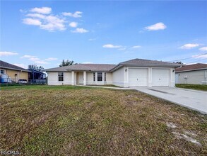 4304 12th St W in Lehigh Acres, FL - Building Photo - Building Photo