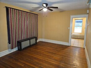 228 E Ettwein St in Bethlehem, PA - Foto de edificio - Building Photo