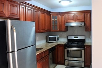 132-15 41st Ave in New York, NY - Building Photo - Building Photo