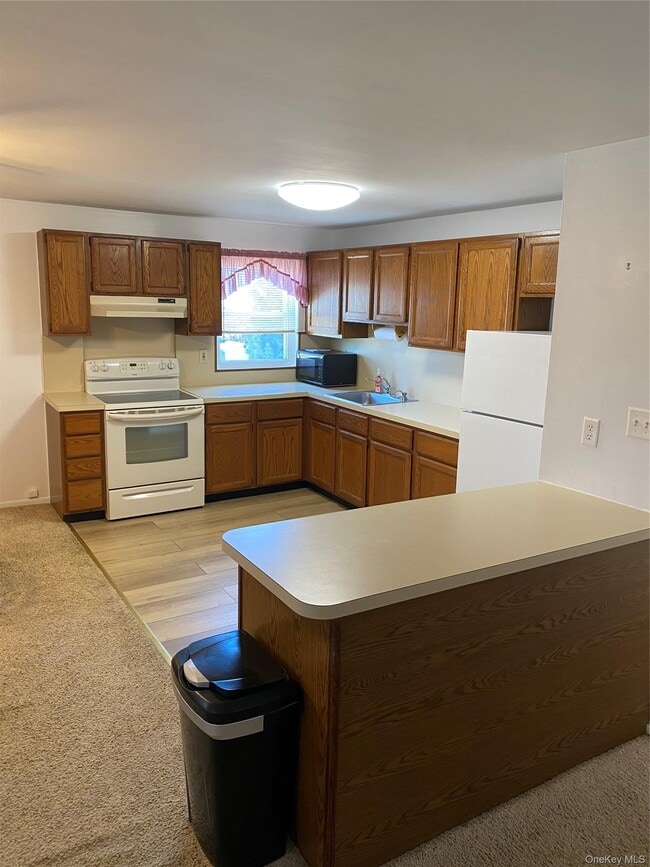 property at 124 Chelsea Ave