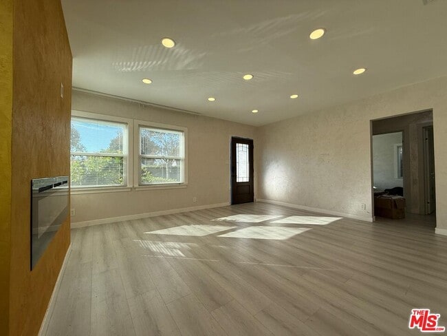 674 Estelle Ave in Glendale, CA - Building Photo - Building Photo