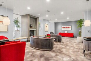 400 W Ocean Blvd in Long Beach, CA - Building Photo