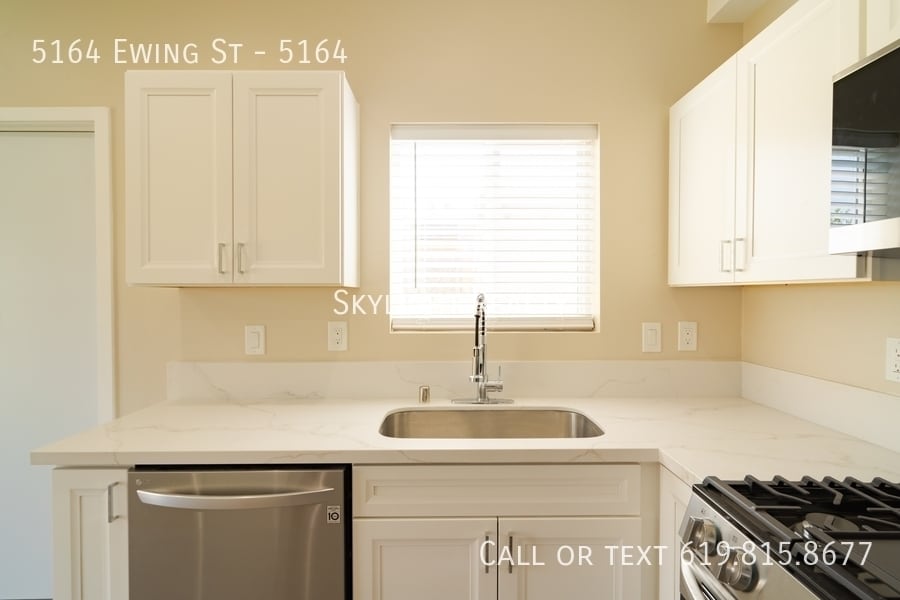 5164 Ewing St in San Diego, CA - Building Photo