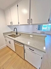 5307 Sepulveda Blvd in Los Angeles, CA - Building Photo - Building Photo