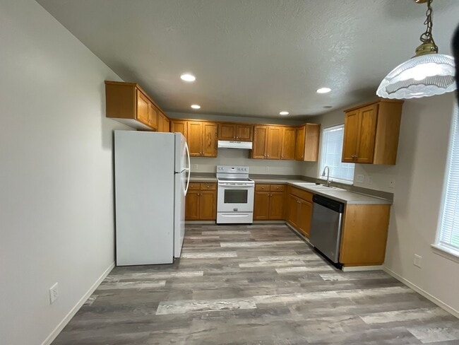 4255 Studio Ct NE in Salem, OR - Building Photo - Building Photo