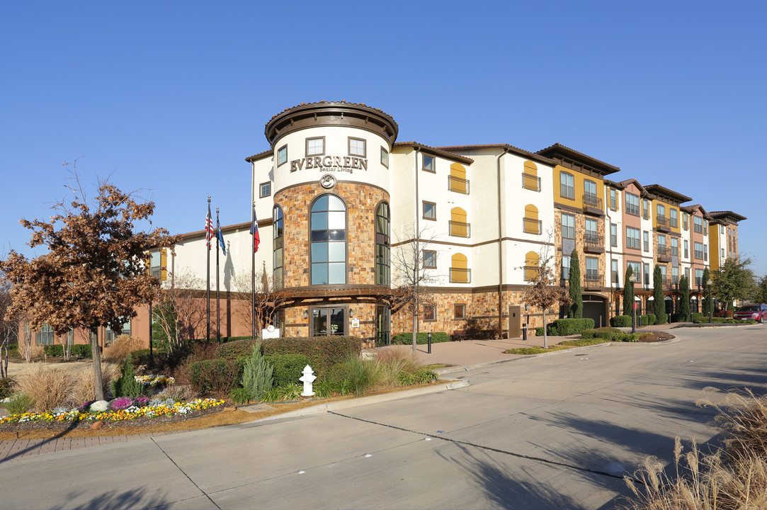 Evergreen Farmers Branch in Farmers Branch, TX - Foto de edificio