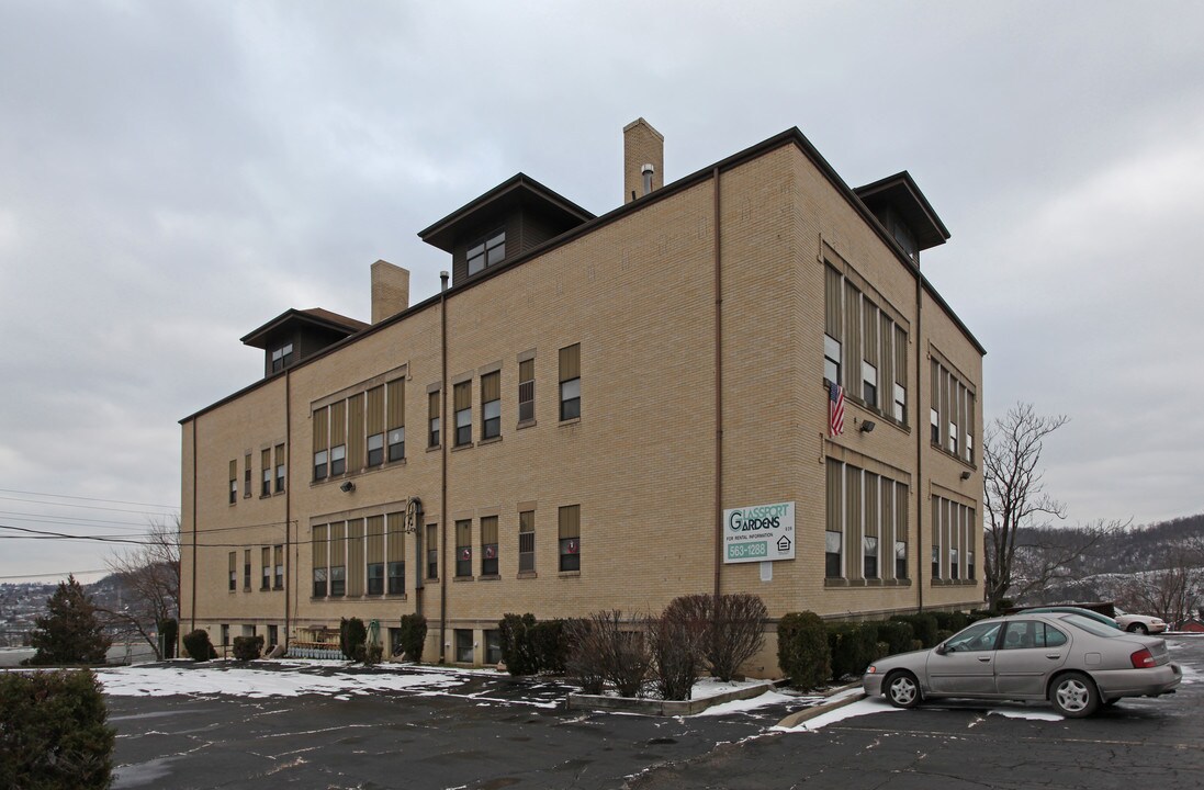 Glassport Garden Apartments in Glassport, PA - Foto de edificio