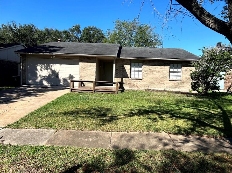 5018 Ridgecreek Dr in Houston, TX - Building Photo