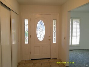 390 S Almond St in Dixon, CA - Building Photo - Building Photo