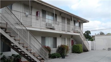 Garvey Apartments in West Covina, CA - Building Photo - Building Photo