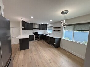 1691 Crescent Dr in Walnut Creek, CA - Foto de edificio - Building Photo