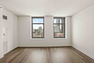 544 W Kinzie St in Chicago, IL - Foto de edificio - Building Photo