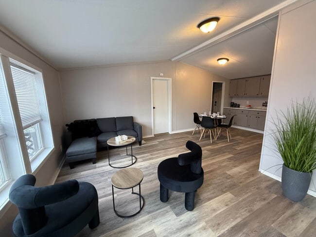 769 Knox St in Indiana, PA - Building Photo - Building Photo