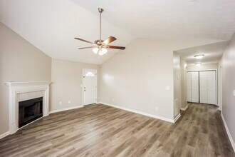 220 Willow Springs Dr in Jonesboro, GA - Building Photo - Building Photo