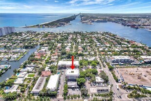 2420 SE 17th St in Fort Lauderdale, FL - Building Photo