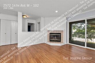 2572 14th Ave W in Seattle, WA - Building Photo - Building Photo