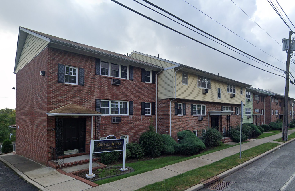 Broad Acres in Clifton, NJ - Building Photo