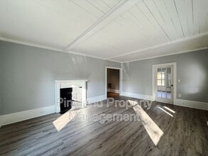 413 E Donaldson Ave in Raeford, NC - Building Photo - Building Photo