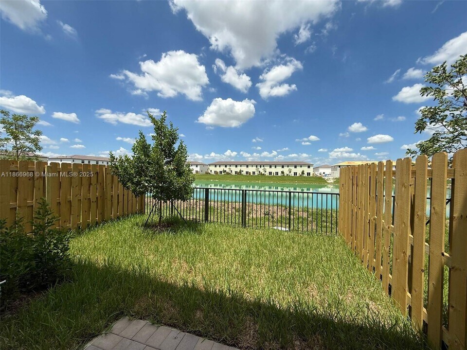 2794 SE 26th Ave in Homestead, FL - Building Photo
