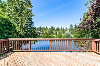 19279 Stone Ave N in Shoreline, WA - Building Photo - Building Photo