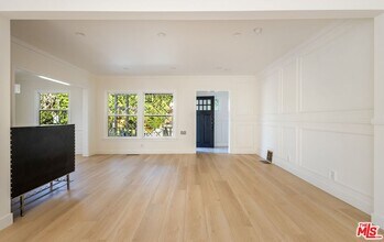 4051 Beverly Glen Blvd in Los Angeles, CA - Building Photo - Building Photo
