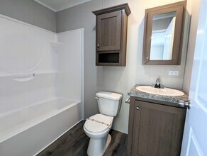 584 Delaware in Belleville, MI - Building Photo - Building Photo