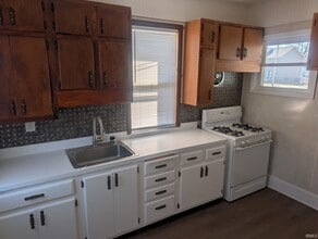 925 Cedar St in South Bend, IN - Building Photo - Building Photo