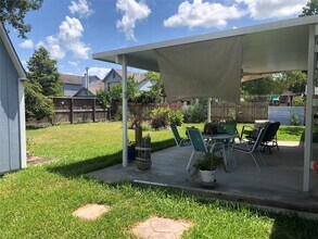 306 Cres View St in La Porte, TX - Building Photo - Building Photo