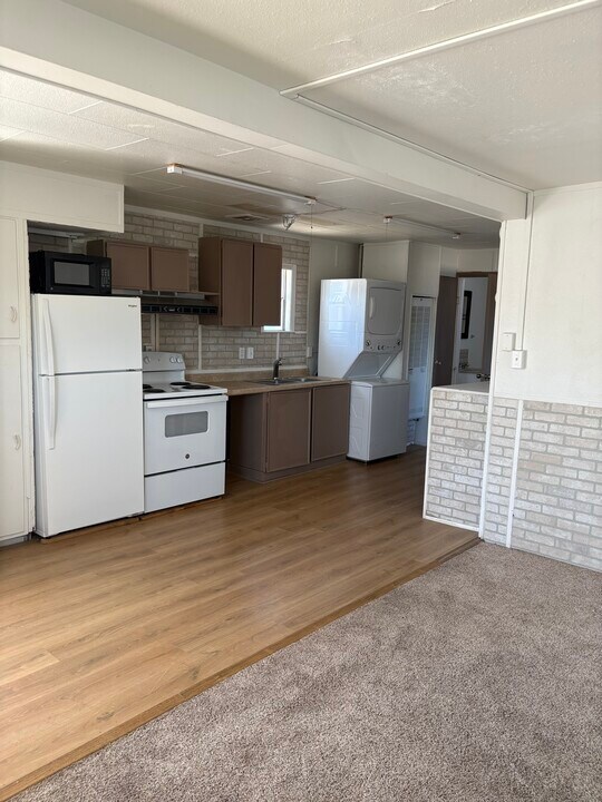 3008 Terry Rd in Cheyenne, WY - Building Photo