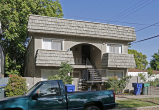 216 26th St in Sacramento, CA - Building Photo - Building Photo