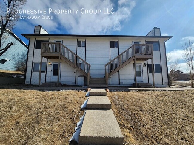 property at 1421 Hathaway Dr