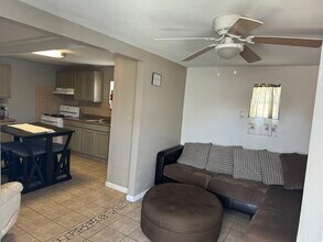 4505 Pershing Dr, Unit #2 in El Paso, TX - Building Photo - Building Photo